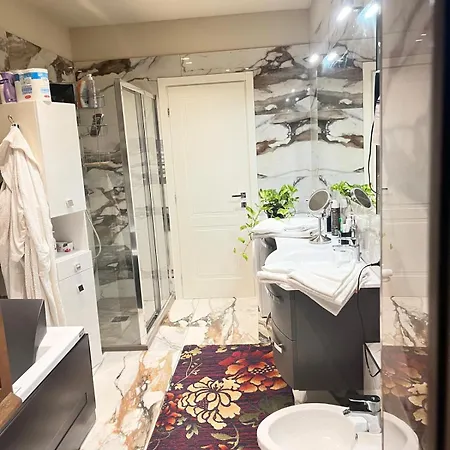 Magnifico Roero Relax Tre Con Idromassaggio Appartement